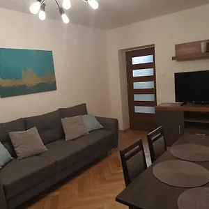  Apartament Nowogrodzka